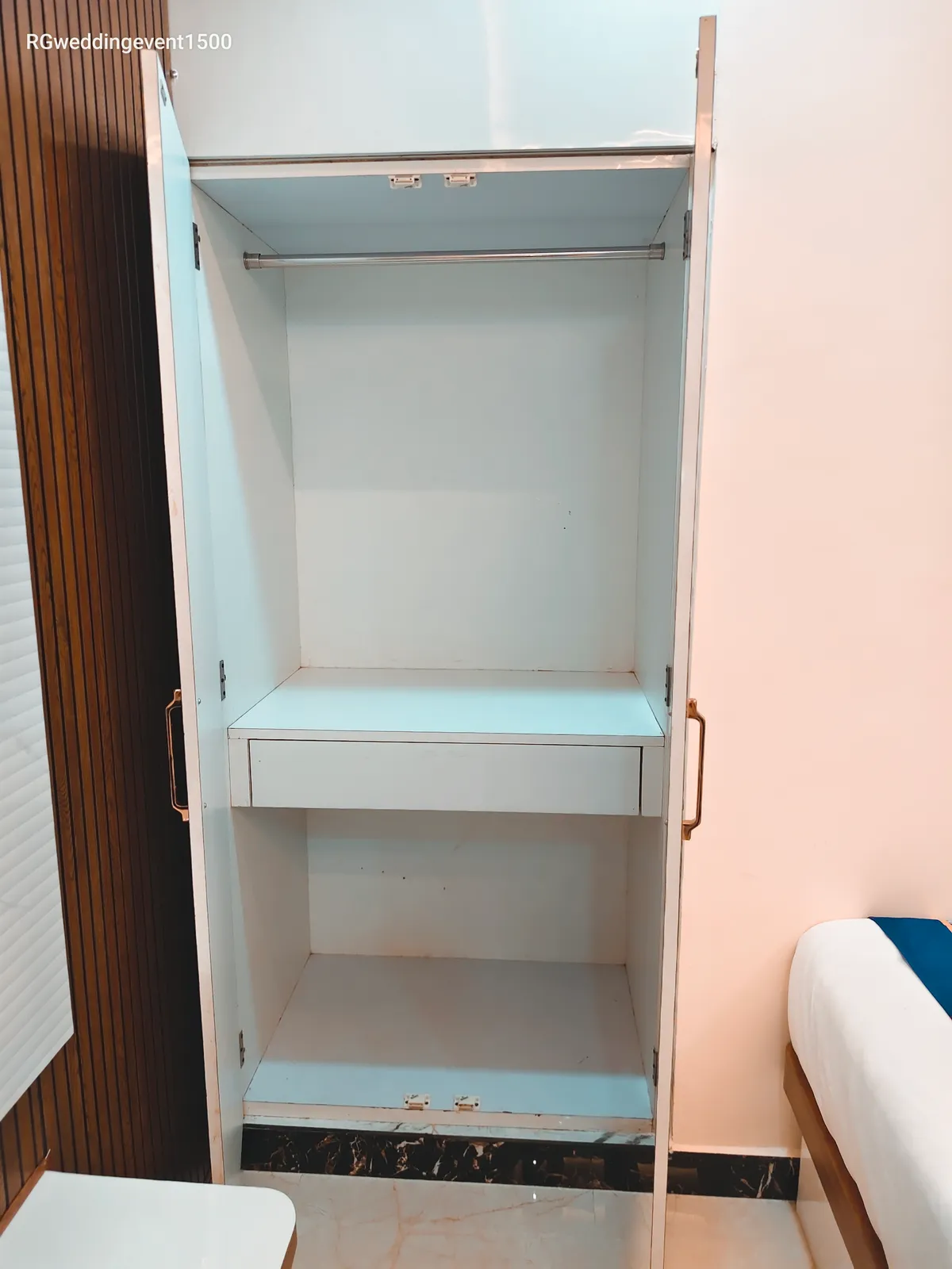 Gallery Item